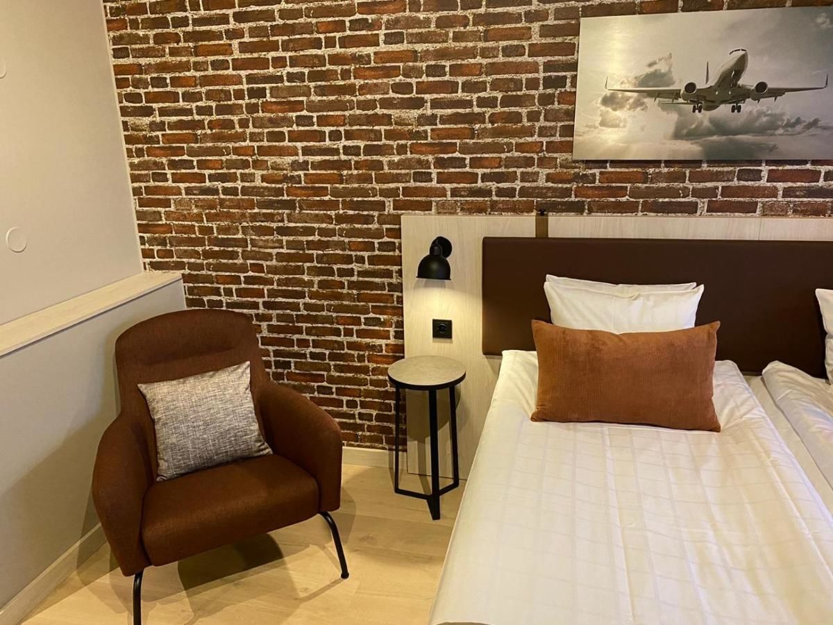 Отель Skyline Airport Hotel Вантаа