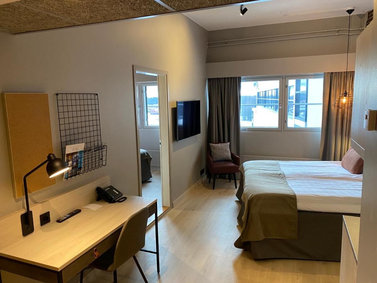 Отель Skyline Airport Hotel Вантаа